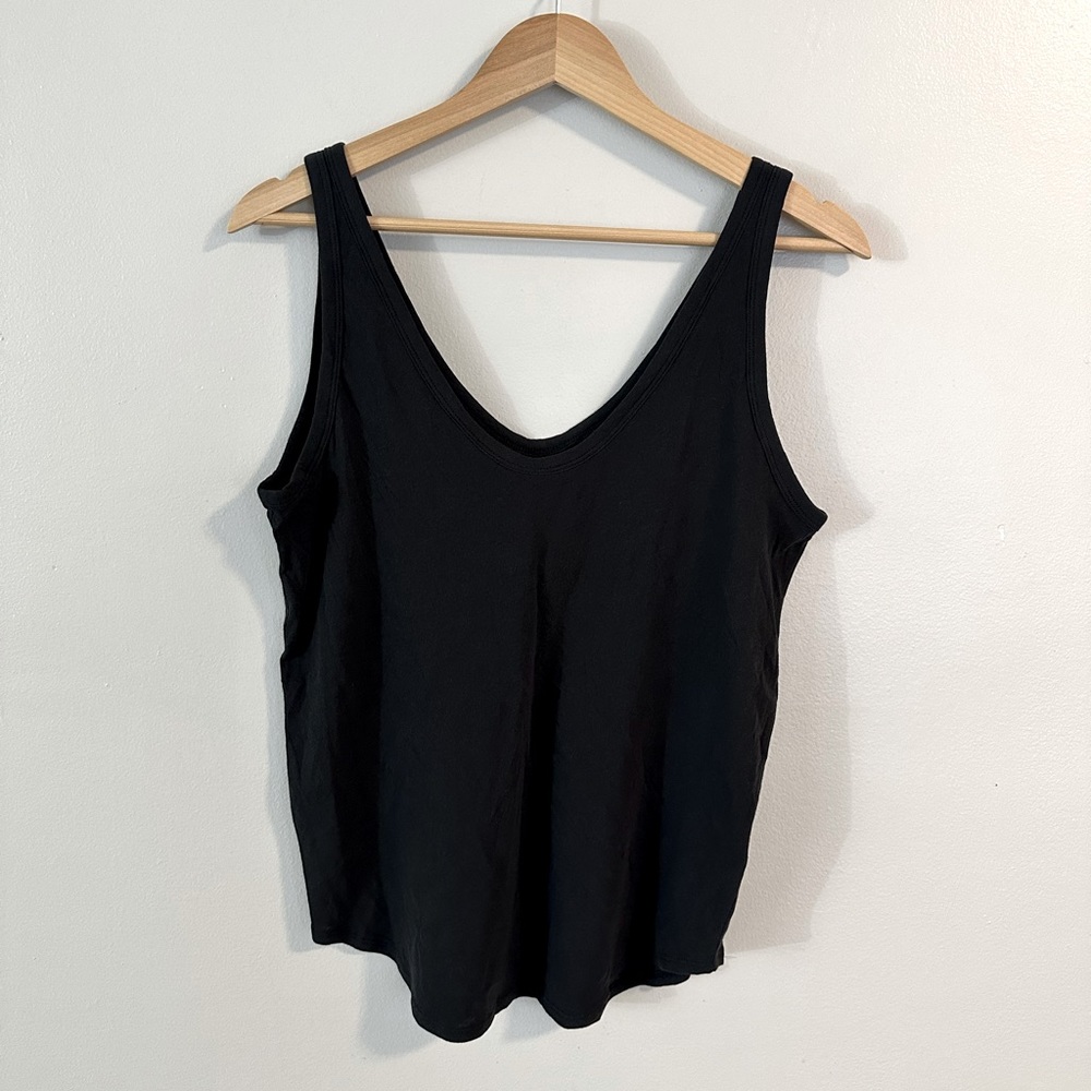 EVERLANE Cotton Scoop Neck Sleeveless Tee in Black size Medium
